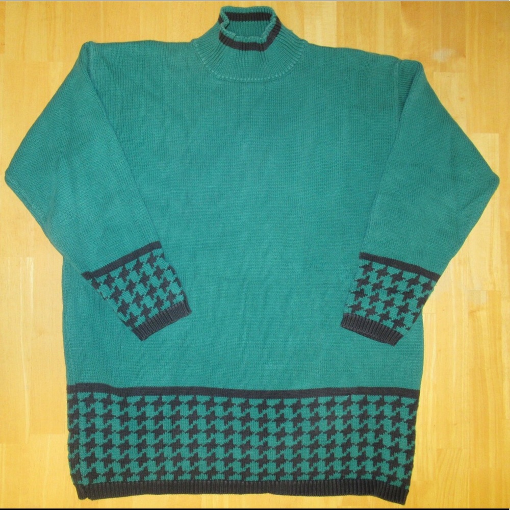 GAP Long Kelly Green Sweater